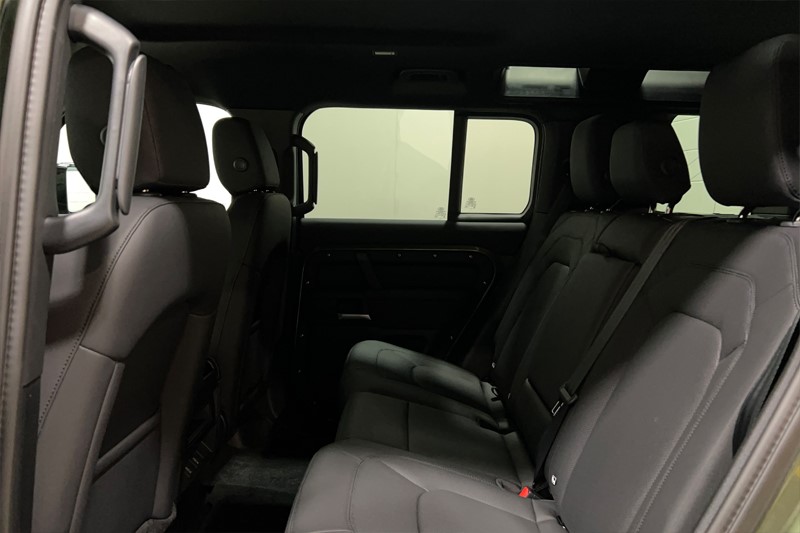  LAND ROVER DEFENDER 3.0 D250 X-Dynamic SE 110 5dr Auto 5732214