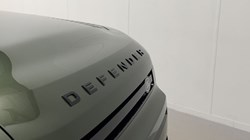 LAND ROVER DEFENDER 3.0 D250 X-Dynamic SE 110 5dr Auto 5732263