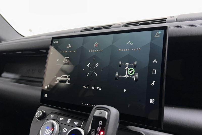  LAND ROVER DEFENDER 3.0 D250 X-Dynamic SE 110 5dr Auto 5732237