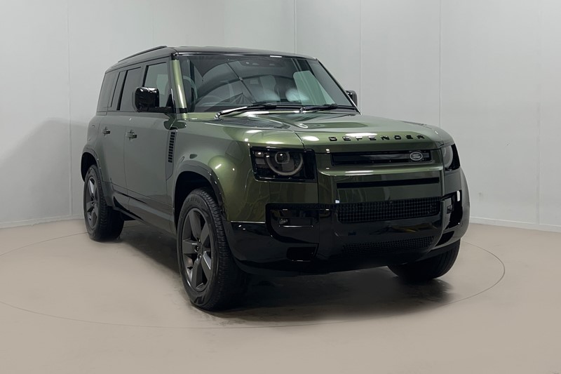 LAND ROVER DEFENDER