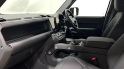 LAND ROVER DEFENDER 3.0 D250 X-Dynamic SE 110 5dr Auto 5732244