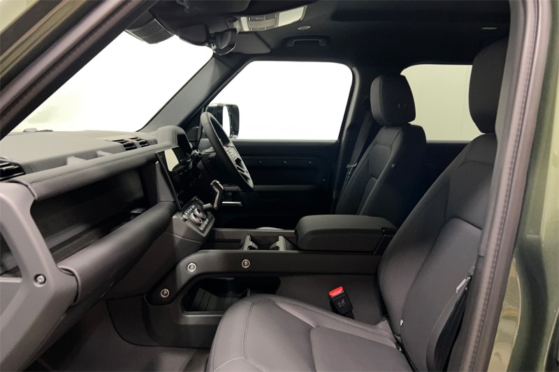  LAND ROVER DEFENDER 3.0 D250 X-Dynamic SE 110 5dr Auto 5732213