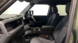 LAND ROVER DEFENDER 3.0 D250 X-Dynamic SE 110 5dr Auto 5732213
