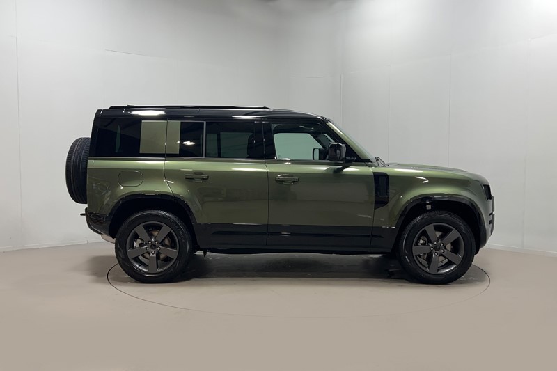  LAND ROVER DEFENDER 3.0 D250 X-Dynamic SE 110 5dr Auto 5732215