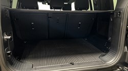 LAND ROVER DEFENDER 3.0 D250 X-Dynamic SE 110 5dr Auto 5732253