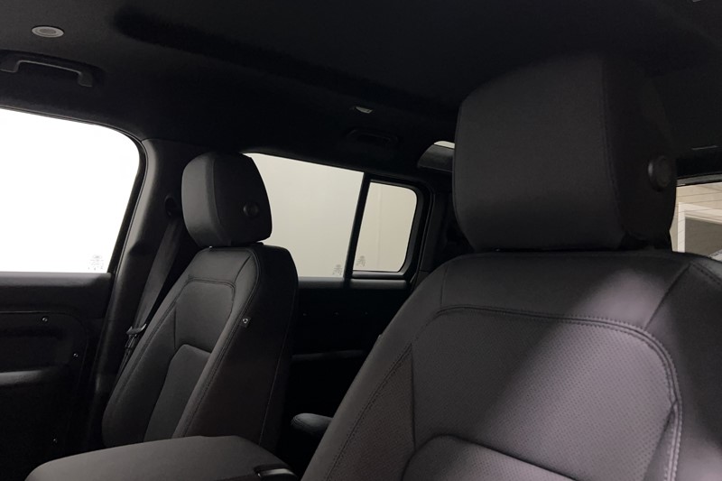  LAND ROVER DEFENDER 3.0 D250 X-Dynamic SE 110 5dr Auto 5732246