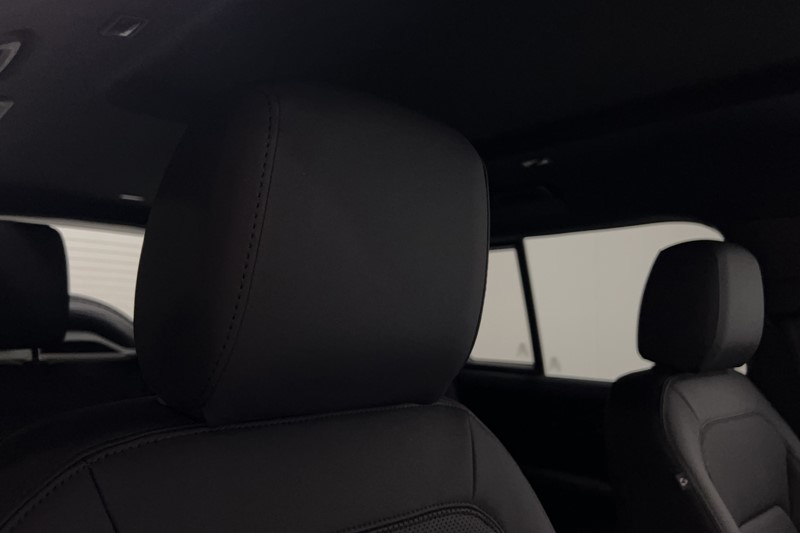  LAND ROVER DEFENDER 3.0 D250 X-Dynamic SE 110 5dr Auto 5732230
