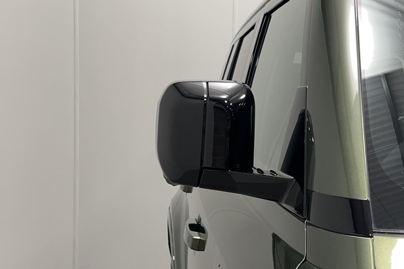  LAND ROVER DEFENDER 3.0 D250 X-Dynamic SE 110 5dr Auto 5732260