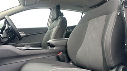 2025 (75) KIA SPORTAGE 1.6T GDi HEV Pure 5dr Auto 5568917