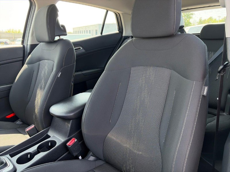 2025 (75) KIA SPORTAGE 1.6T GDi Pure 5dr 5624133