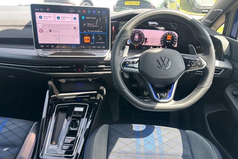 2025 (75) VOLKSWAGEN GOLF 2.0 TSI 333 R Black Edition 4Motion 5dr DSG 1