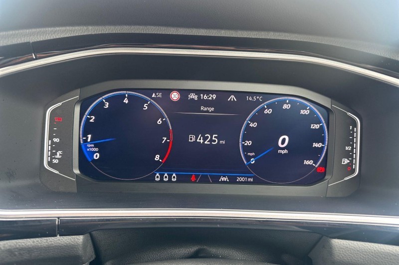 2025 (75) VOLKSWAGEN T-ROC 1.5 TSI R-Line 5dr 5555084