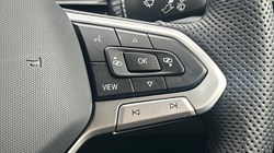 2025 (75) VOLKSWAGEN T-ROC 1.5 TSI R-Line 5dr 5555083