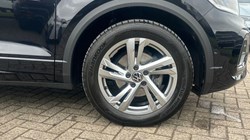 2025 (75) VOLKSWAGEN T-ROC 1.5 TSI R-Line 5dr 5555068