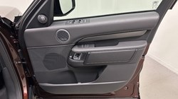 LAND ROVER DISCOVERY 3.0 D350 Landmark 5dr Auto 5922841