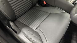 LAND ROVER DISCOVERY 3.0 D350 Landmark 5dr Auto 5922847