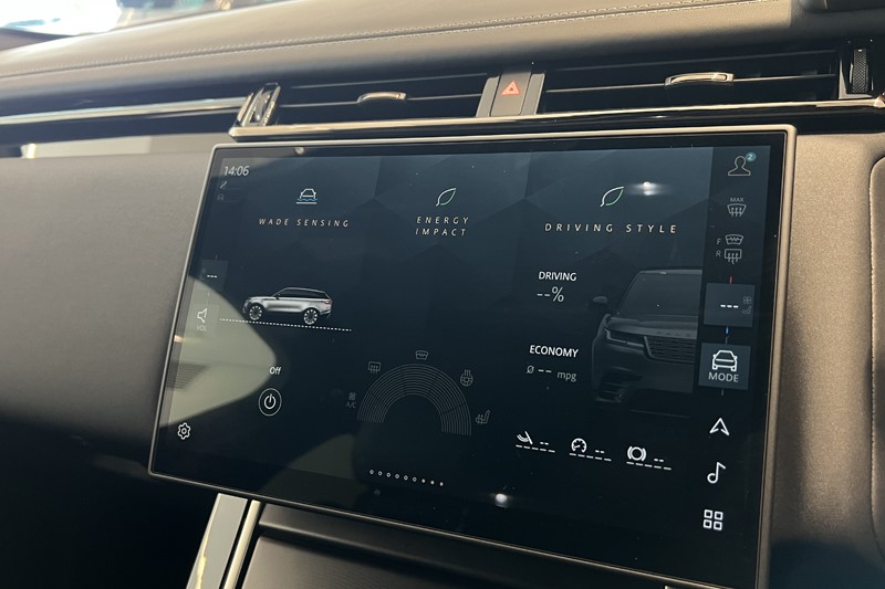  LAND ROVER RANGE ROVER VELAR 2.0 D200 MHEV Belgravia Edition 5dr Auto 5917645