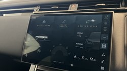 LAND ROVER RANGE ROVER VELAR 2.0 D200 MHEV Belgravia Edition 5dr Auto 5917645