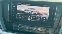 2023 (23) VOLKSWAGEN TOUAREG 3.0 V6 TDI 4Motion R-Line 5dr Tip Auto 5589213