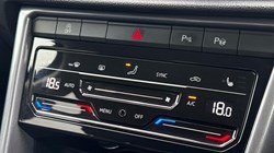 2022 (22) VOLKSWAGEN T-ROC 1.5 TSI Style 5dr 5585356