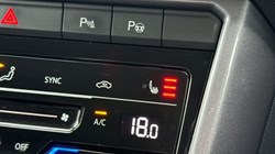 2022 (22) VOLKSWAGEN T-ROC 1.5 TSI Style 5dr 5585357