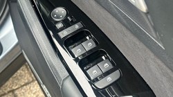 2024 (24) KIA SPORTAGE 1.6T GDi 207 HEV GT-Line S 5dr Auto AWD 5572559
