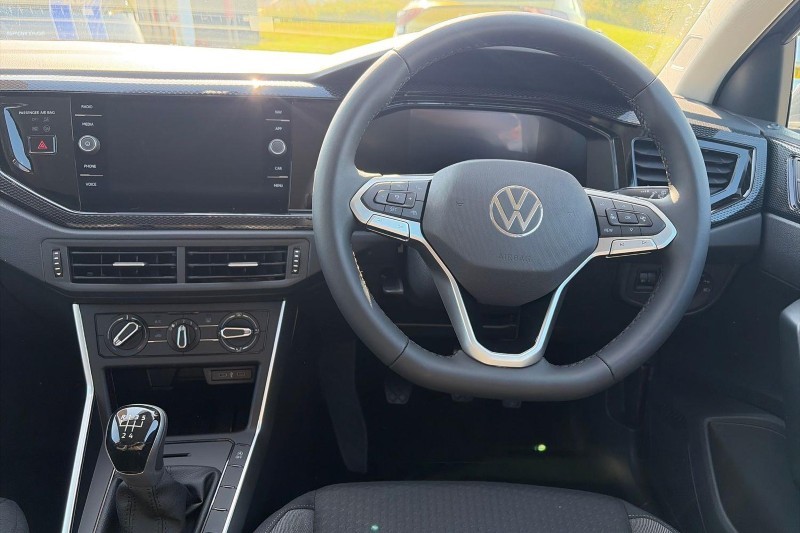 2025 (75) VOLKSWAGEN POLO 1.0 TSI Match 5dr 5610277