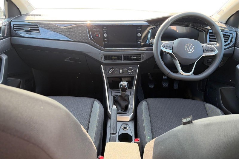 2025 (75) VOLKSWAGEN POLO 1.0 TSI Match 5dr 5610266