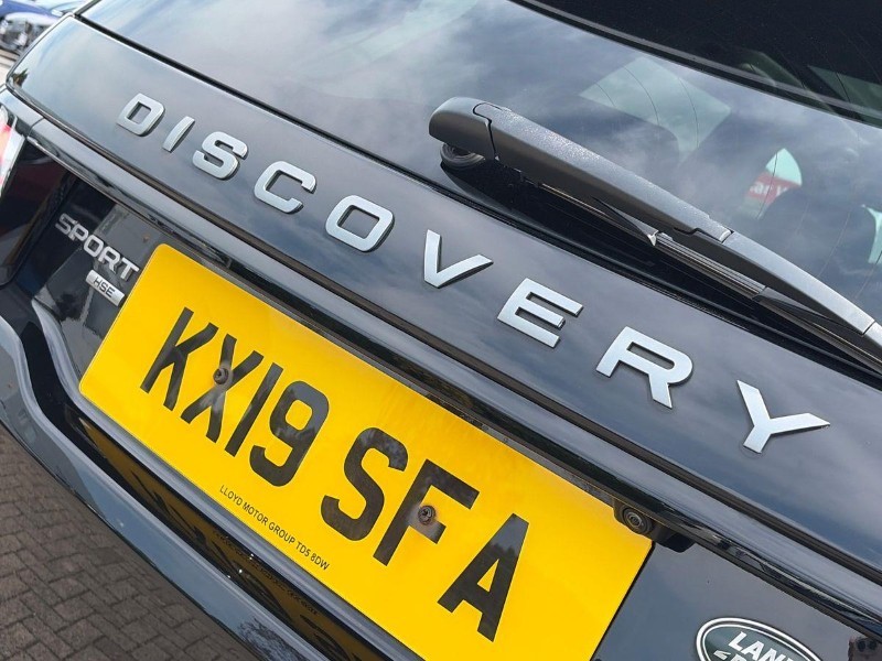 2019 (19) LAND ROVER DISCOVERY SPORT 2.0 TD4 180 HSE 5dr Auto 5622465