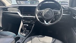2020 (20) KIA NIRO 1.6 GDi Hybrid 3 5dr DCT 5759591