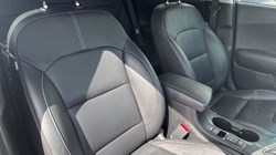 2020 (20) KIA NIRO 1.6 GDi Hybrid 3 5dr DCT 5759616