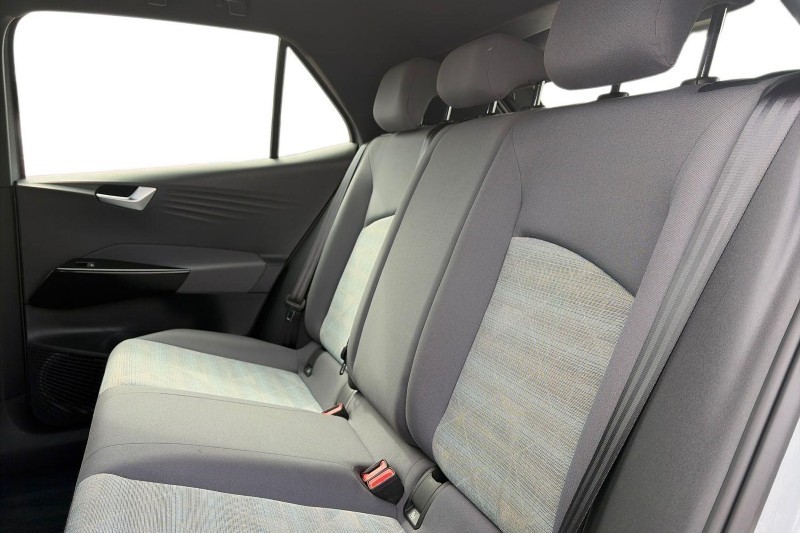 2020 (70) VOLKSWAGEN ID.3 150kW Life Pro Performance 58kWh 5dr Auto 5777343