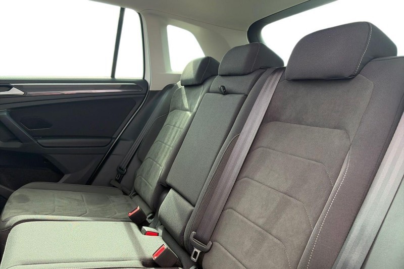 2023 (73) VOLKSWAGEN TIGUAN 1.4 TSI eHybrid Elegance 5dr DSG 5801969