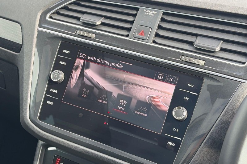 2023 (73) VOLKSWAGEN TIGUAN 1.4 TSI eHybrid Elegance 5dr DSG 5801990