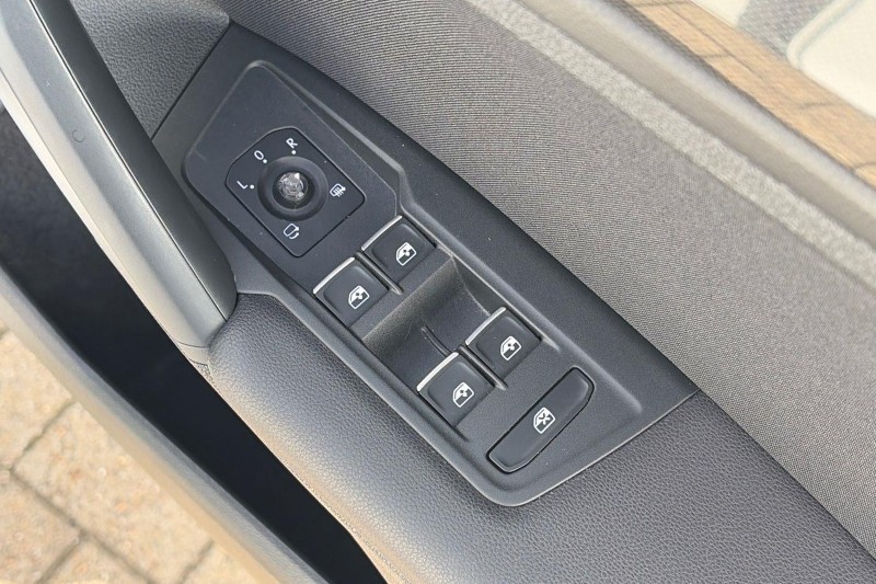 2023 (73) VOLKSWAGEN TIGUAN 1.4 TSI eHybrid Elegance 5dr DSG 5801976