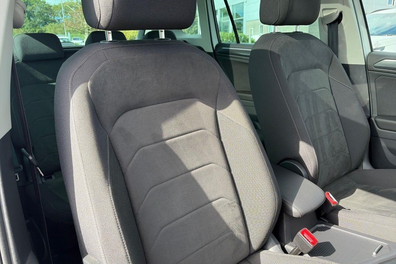 2023 (73) VOLKSWAGEN TIGUAN 1.4 TSI eHybrid Elegance 5dr DSG 5801979