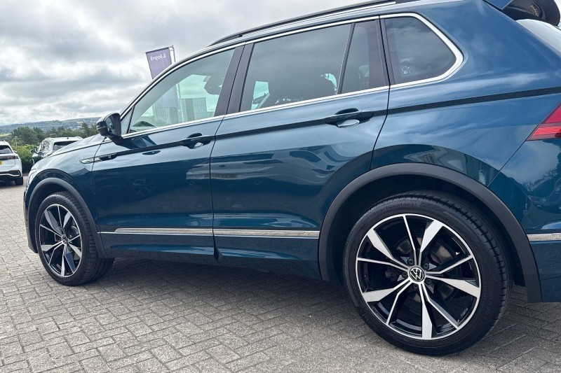 2022 (72) VOLKSWAGEN TIGUAN 2.0 TSI 4Motion R-Line 5dr DSG 5641470