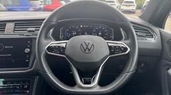 2022 (72) VOLKSWAGEN TIGUAN 2.0 TSI 4Motion R-Line 5dr DSG 5641454