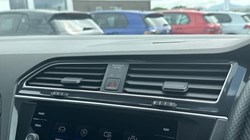 2022 (72) VOLKSWAGEN TIGUAN 2.0 TSI 4Motion R-Line 5dr DSG 5641464