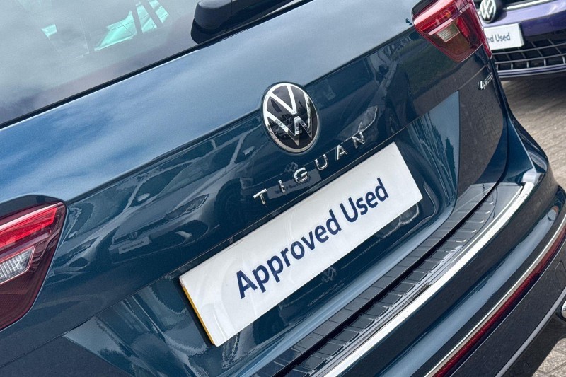 2022 (72) VOLKSWAGEN TIGUAN 2.0 TSI 4Motion R-Line 5dr DSG 5641476