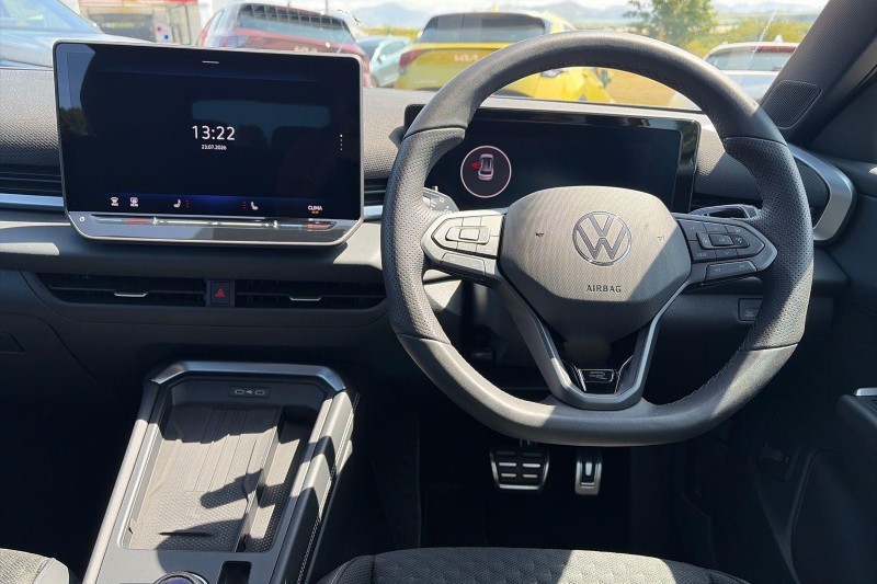 2026 (26) VOLKSWAGEN T-ROC 1.5 eTSI 150 R-Line 5dr DSG 5642842
