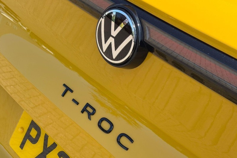 2026 (26) VOLKSWAGEN T-ROC 1.5 eTSI 150 R-Line 5dr DSG 5642862