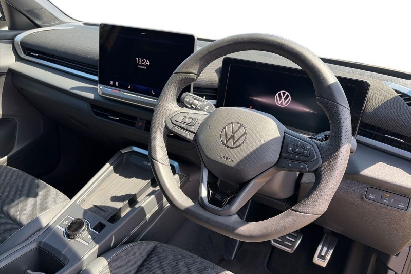 2026 (26) VOLKSWAGEN T-ROC 1.5 eTSI 150 R-Line 5dr DSG 5642826