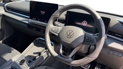 2026 (26) VOLKSWAGEN T-ROC 1.5 eTSI 150 R-Line 5dr DSG 5642826