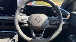 2026 (26) VOLKSWAGEN T-ROC 1.5 eTSI 150 R-Line 5dr DSG 5642838