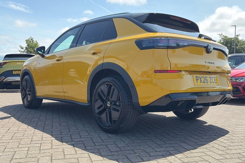 2026 (26) VOLKSWAGEN T-ROC 1.5 eTSI 150 R-Line 5dr DSG 5642861