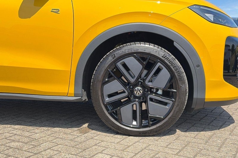 2026 (26) VOLKSWAGEN T-ROC 1.5 eTSI 150 R-Line 5dr DSG 5642825