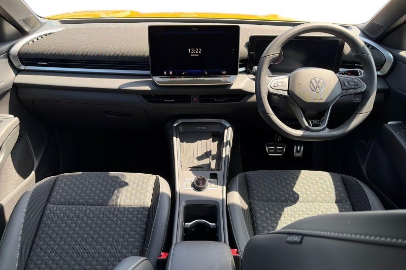 2026 (26) VOLKSWAGEN T-ROC 1.5 eTSI 150 R-Line 5dr DSG 5642831