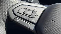 2026 (26) VOLKSWAGEN T-ROC 1.5 eTSI 150 R-Line 5dr DSG 5642839