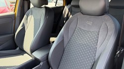 2026 (26) VOLKSWAGEN T-ROC 1.5 eTSI 150 R-Line 5dr DSG 5642853